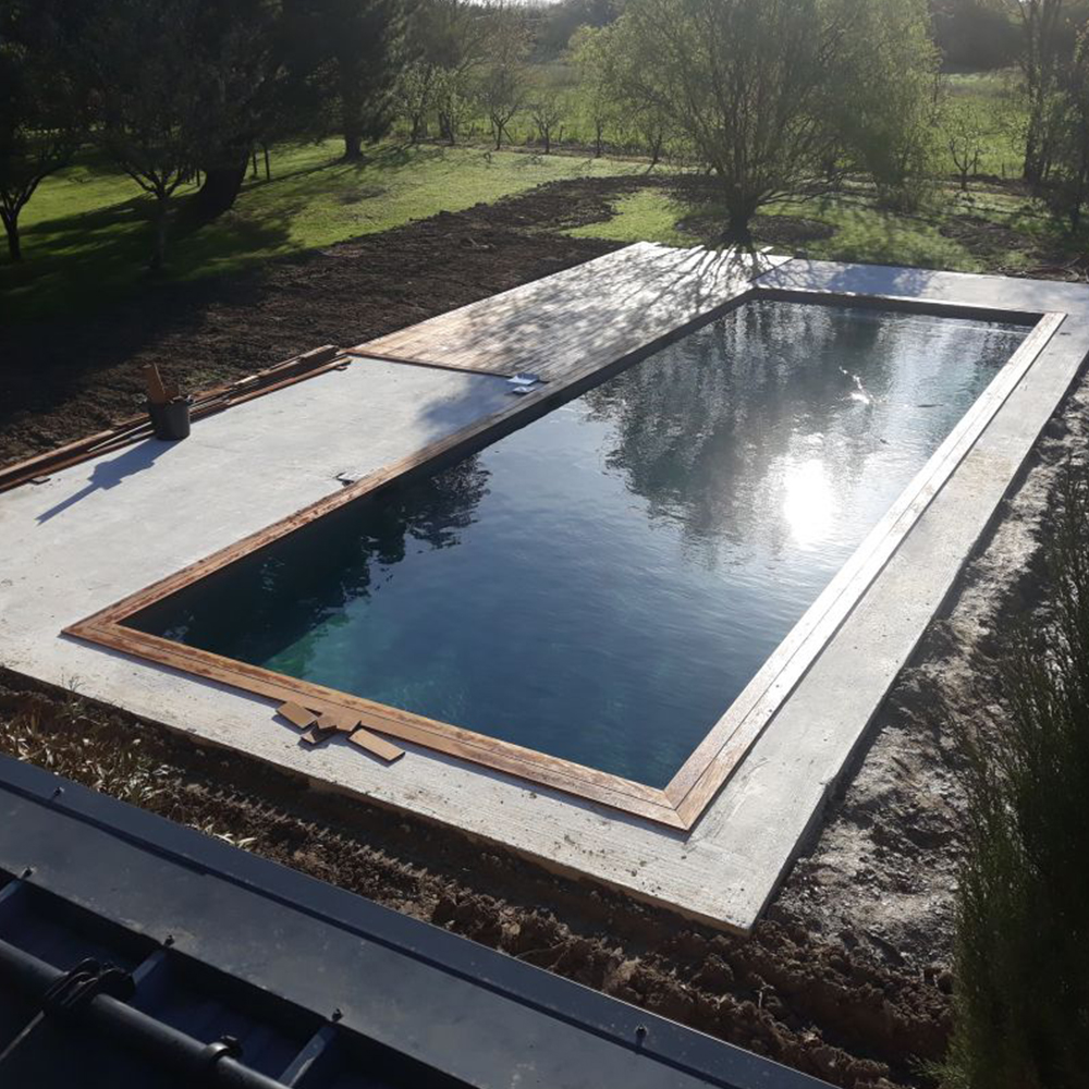 Piscine en béton sur mesure à Legé (44)