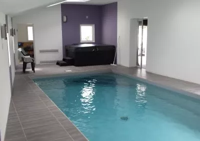 Piscine intérieure